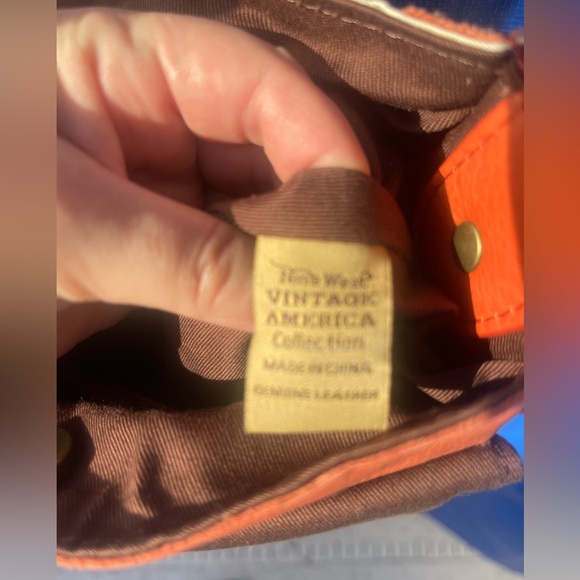 Genuine leather cross body hippie handbag NINE WEST New with tags - Picture 6 of 13